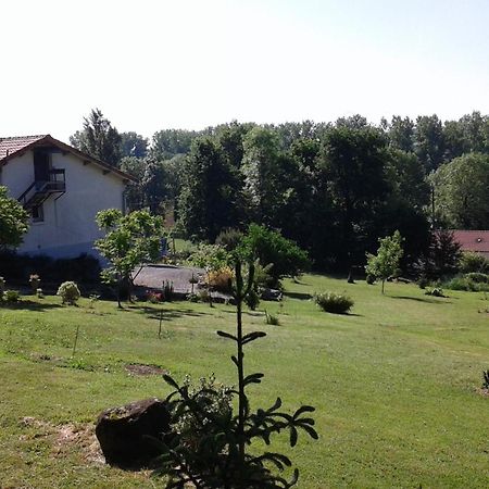 Ryokan Lankana Exideuil-sur-Vienne Bagian luar foto